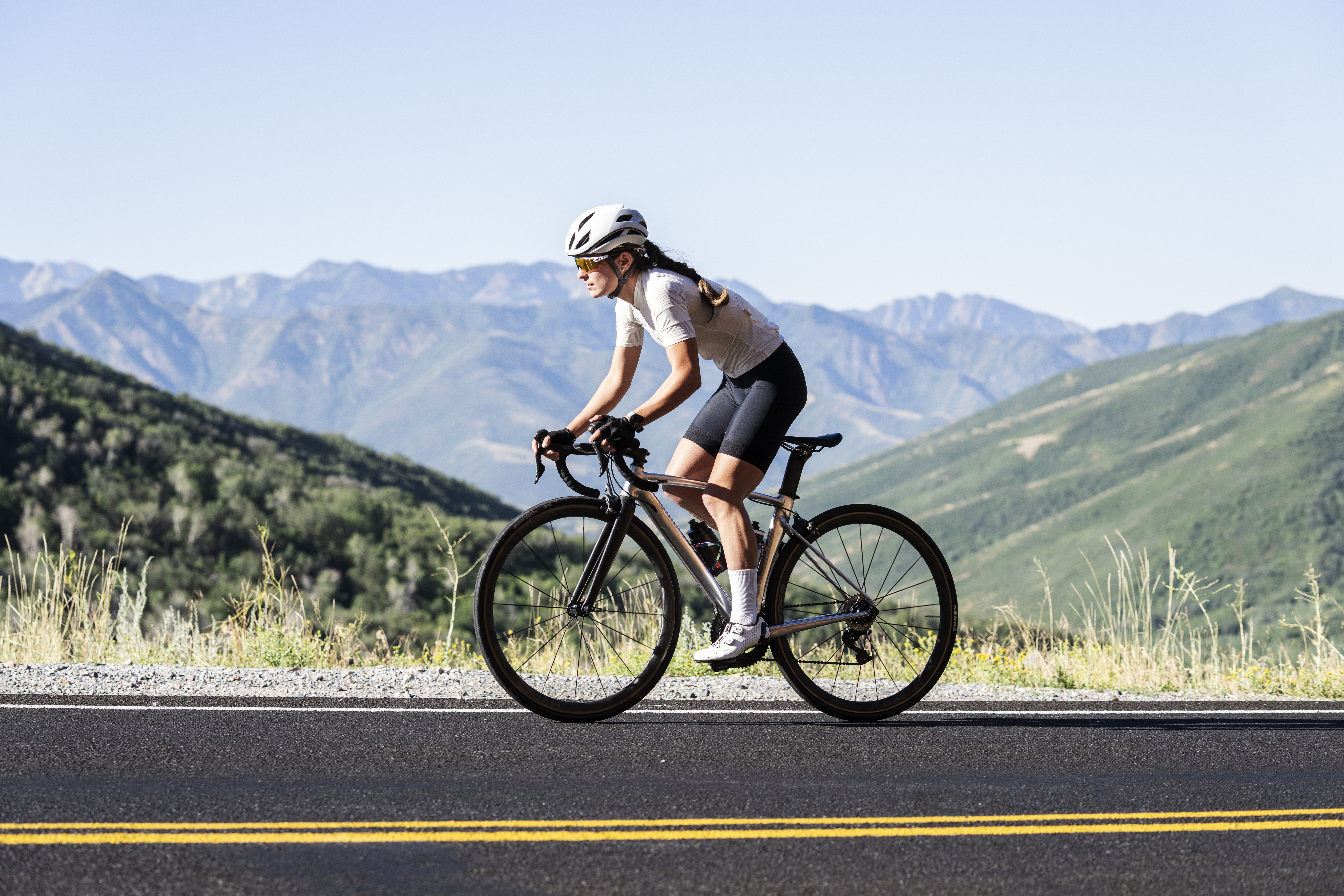 professional-cyclist-women.jpg
